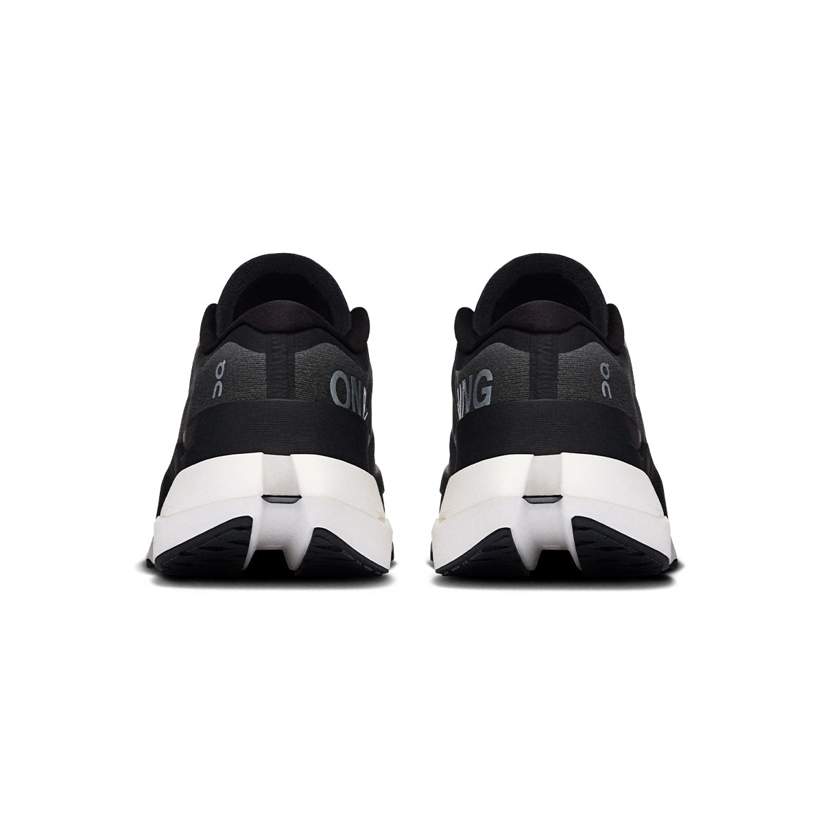 ON MEN CLOUDBOOM MAX - ALLBLACK