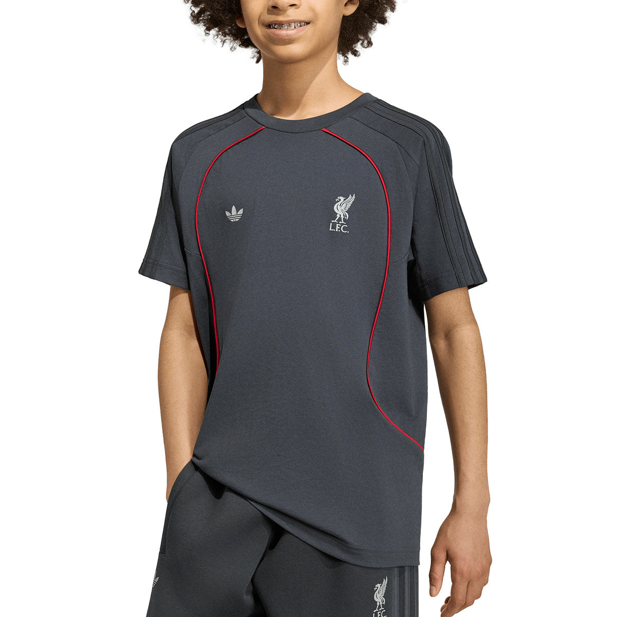 ADIDAS LIVERPOOL TEAMGEIST26 KIDS TEE - CARBON