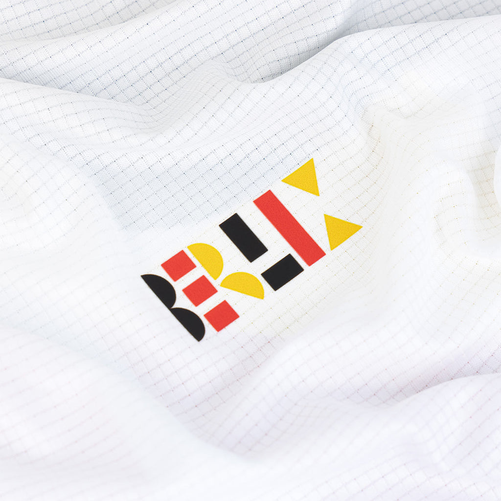 ARI ADEPT BERLIN25 MARATHON GRAPHIC RUNNING TEE - WHITE/YELLOW/BLACK