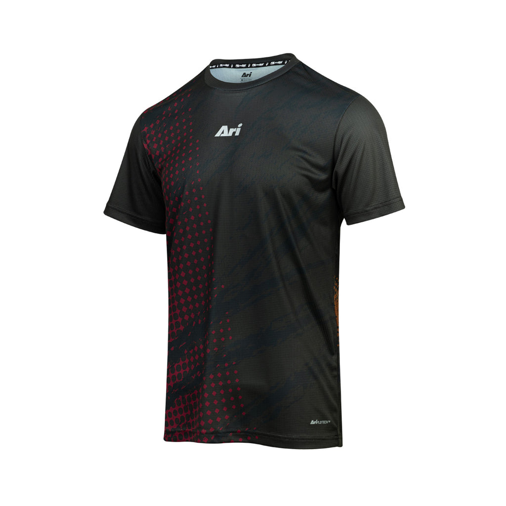 ARI ADEPT BERLIN26 GRAPHIC RUNNING TEE - BLACK/RED/YELLOW