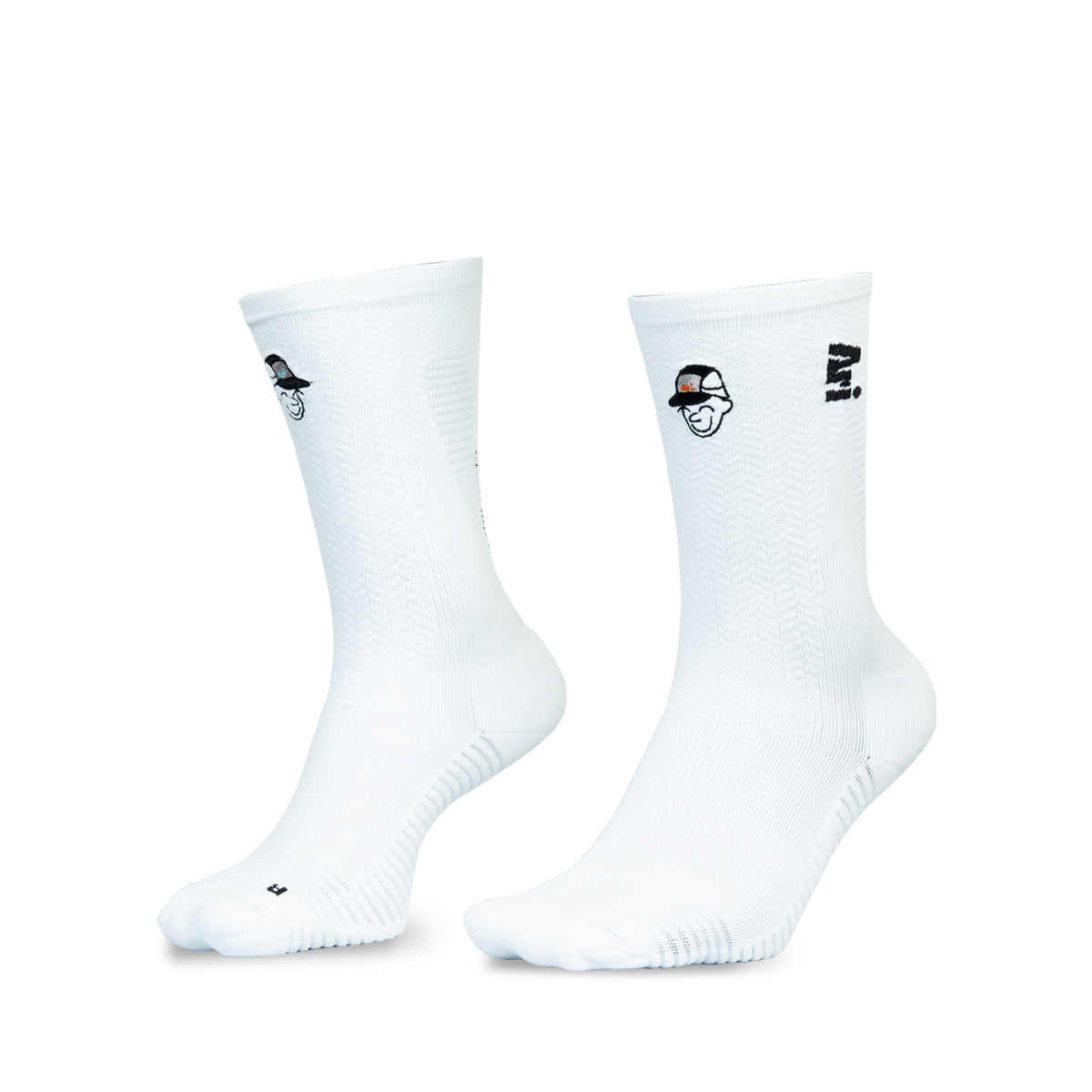 ARI ADEPT RUNNA CREW RUNNING SOCKS 3 PAIRS PACK - WHITE/BLACK/WHITE