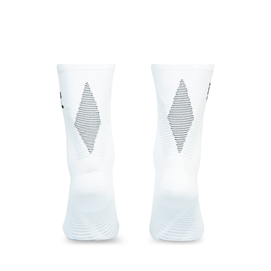 ARI ADEPT RUNNA CREW RUNNING SOCKS 3 PAIRS PACK - WHITE/BLACK/WHITE