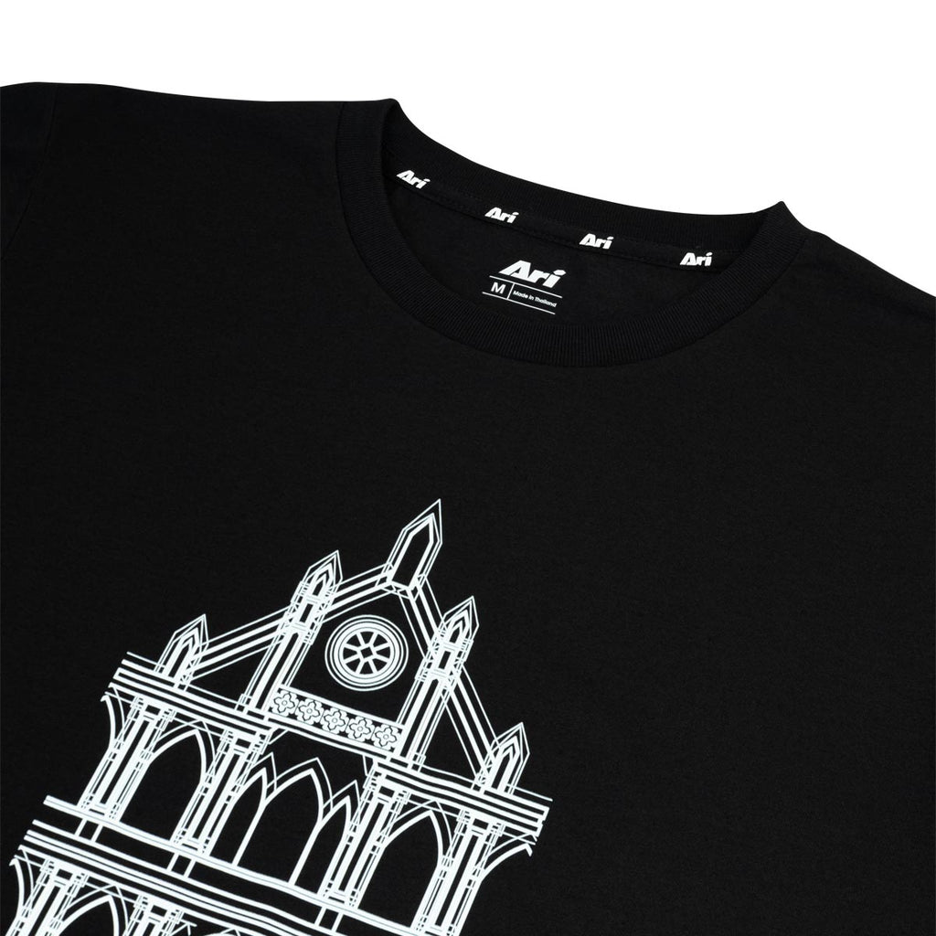ARI DEBSIRIN TUEK MAEN TEE - BLACK/WHITE/GREEN