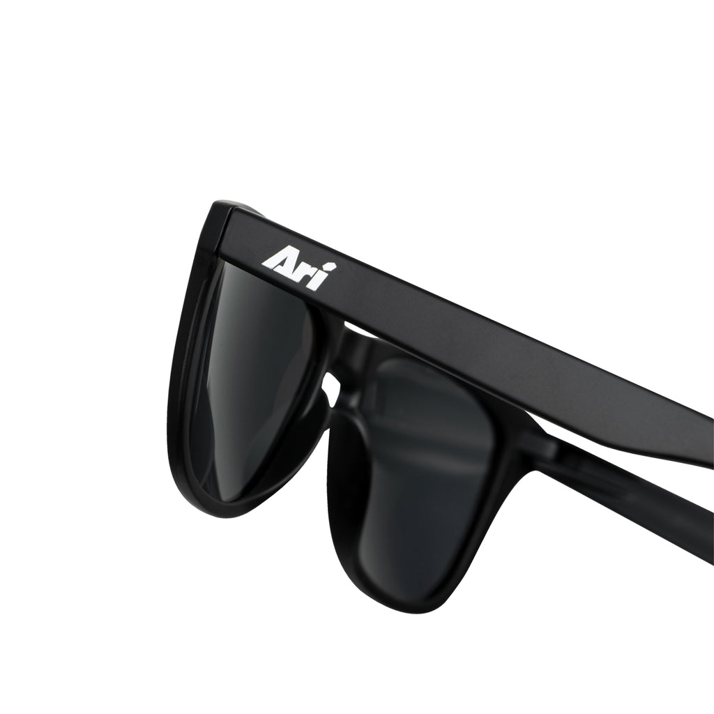 ARI ESSENTIAL ECLIPSE RUNNING SUNGLASSES - BLACK/BLACK/SILVER