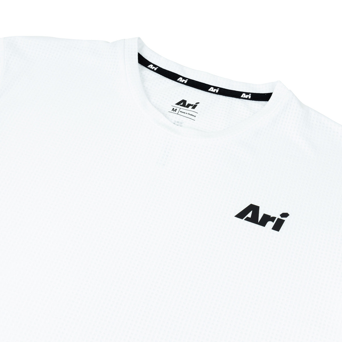 ARI ESSENTIAL STEP RUNNING TEE - WHITE/WHITE/BLACK