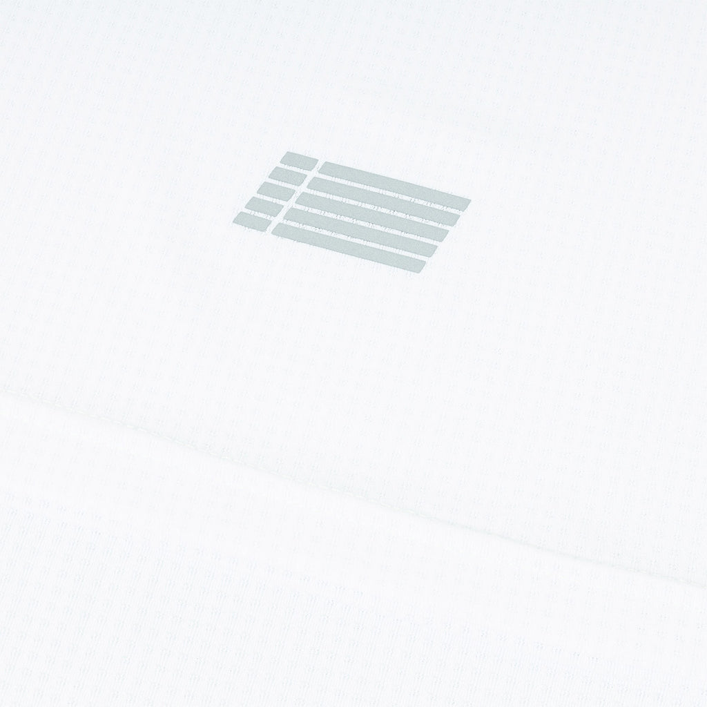 ARI ESSENTIAL STEP RUNNING TEE - WHITE/WHITE/BLACK