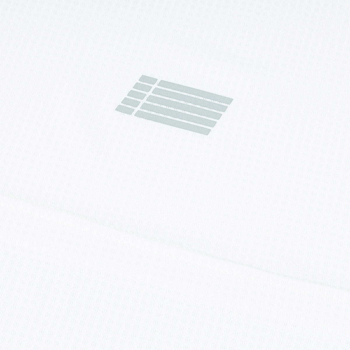 ARI ESSENTIAL STEP RUNNING TEE - WHITE/WHITE/BLACK