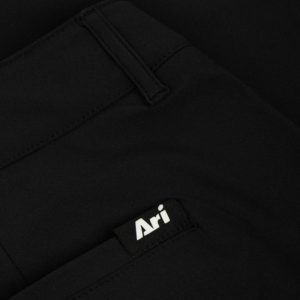 ARI MEN ADEPT GOLF PANTS - BLACK/BLACK/WHITE
