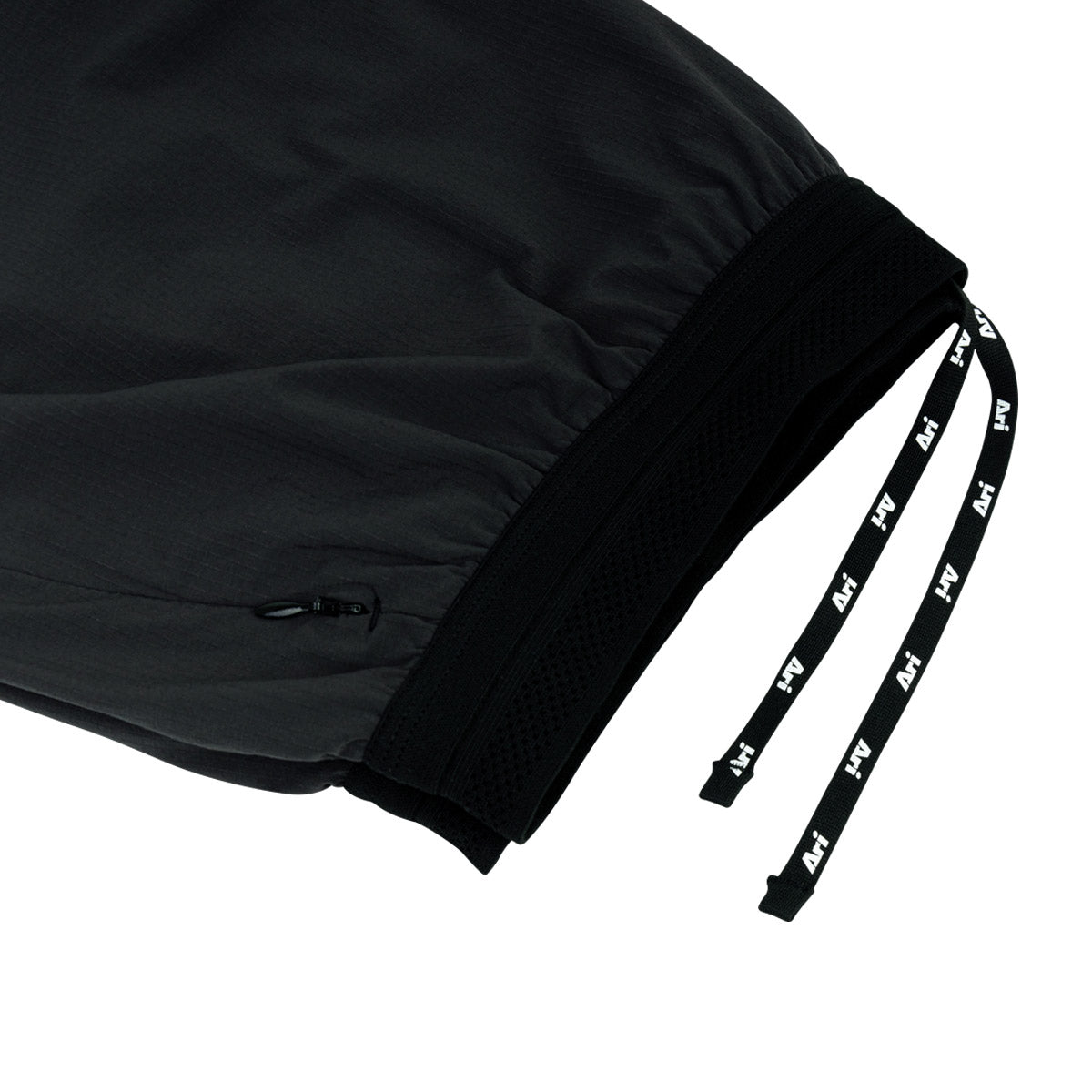 ARI MEN ADEPT KOTH TRAIL RUNNING SHORTS - BLACK/SILVER/BLACK