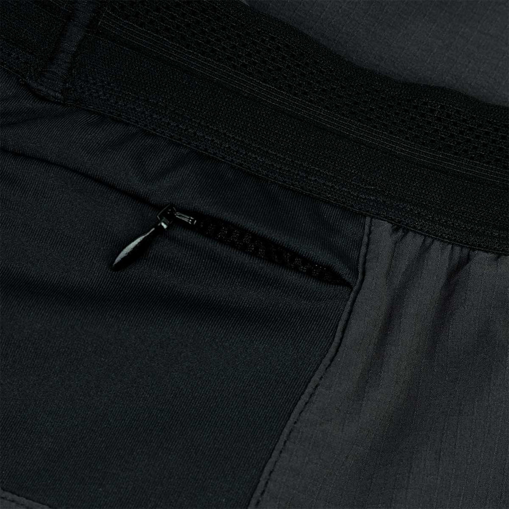 ARI MEN ADEPT KOTH TRAIL RUNNING SHORTS - BLACK/SILVER/BLACK