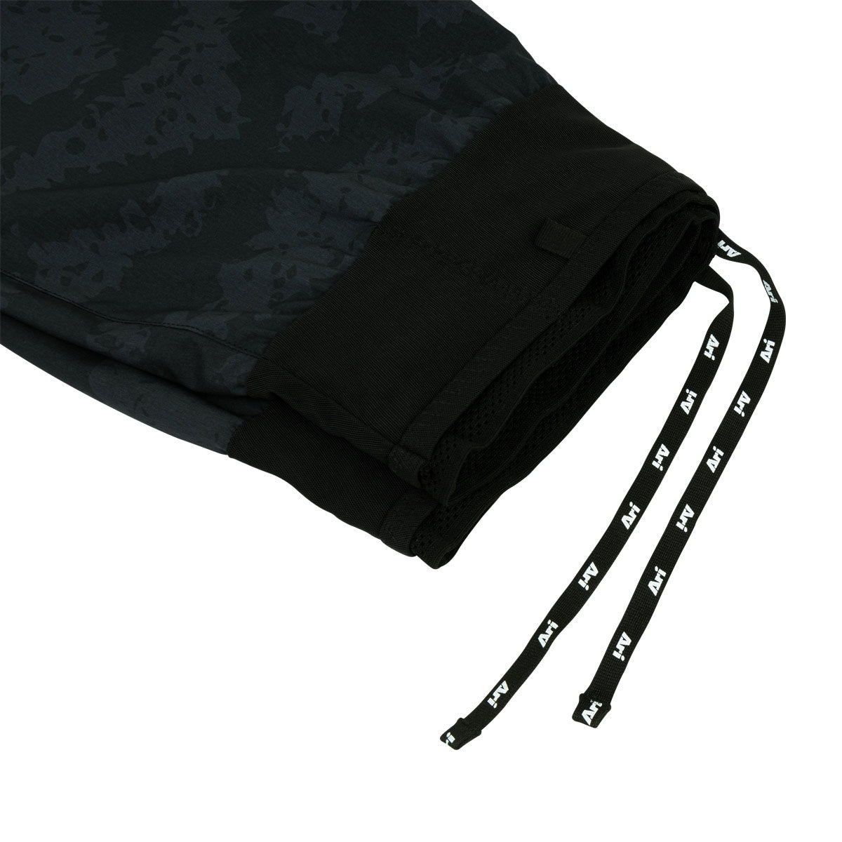 ARI MEN ELITE KOTH TRAIL RUNNING SHORTS - BLACK/SILVER/BLACK