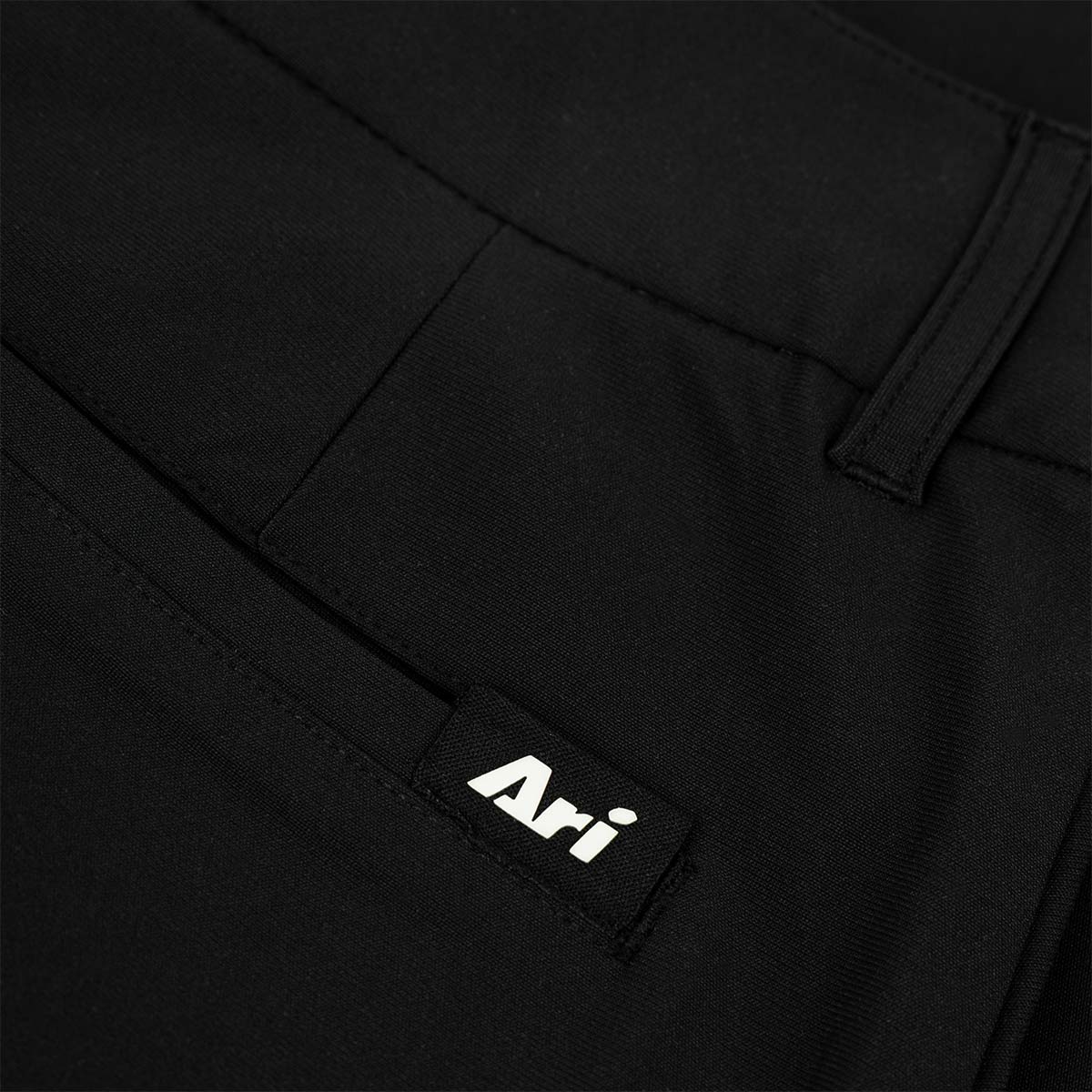 ARI WOMEN ADEPT GOLF SKORTS - BLACK/BLACK/WHITE