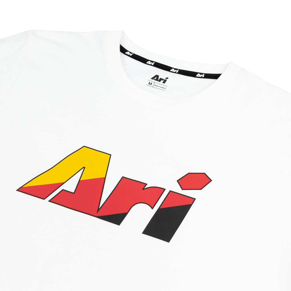 ARI X CAPTAIN TSUBASA JR YOUTH SCHNEIDER REGULAR TEE - WHITE/BLACK/RED
