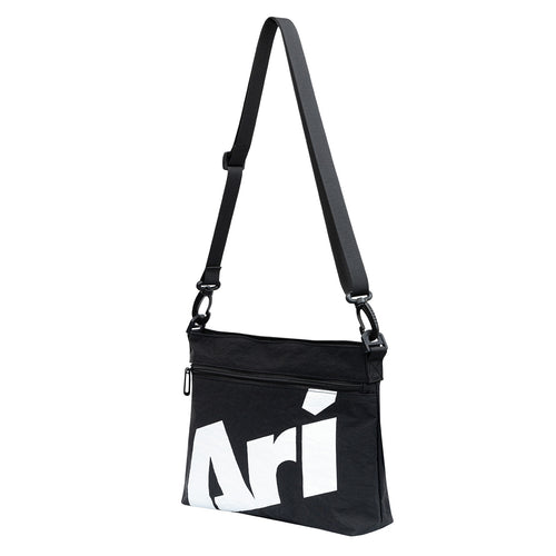 ARI ESSENTIAL SACOCHE BAG - BLACK/WHITE/BLACK