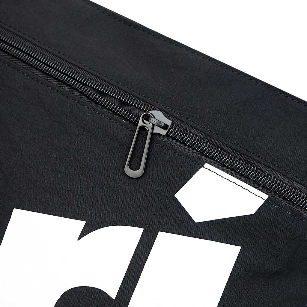 ARI ESSENTIAL SACOCHE BAG - BLACK/WHITE/BLACK