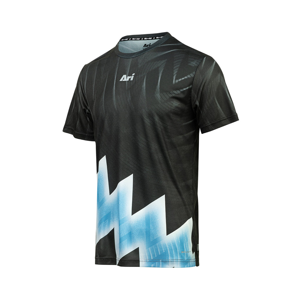 ARI ADEPT SYDNEY26 GRAPHIC RUNNING TEE - BLACK/BLUE/WHITE