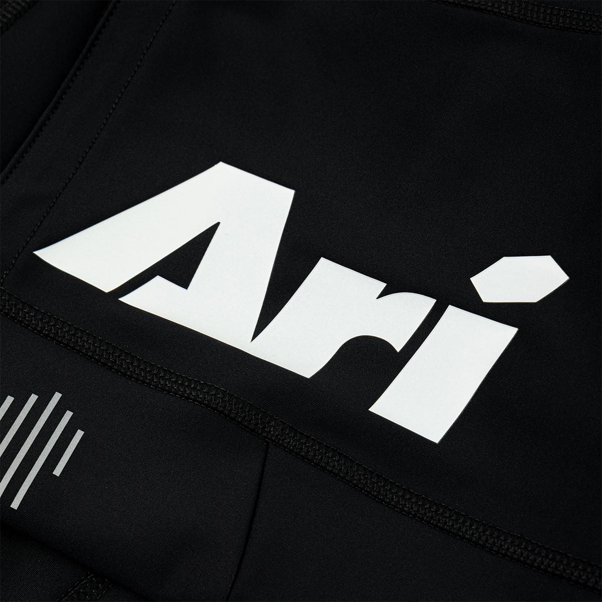 ARI WOMEN ADEPT PERFORMANCE COMPRESSION SHORTS - BLACK/WHITE/PINK