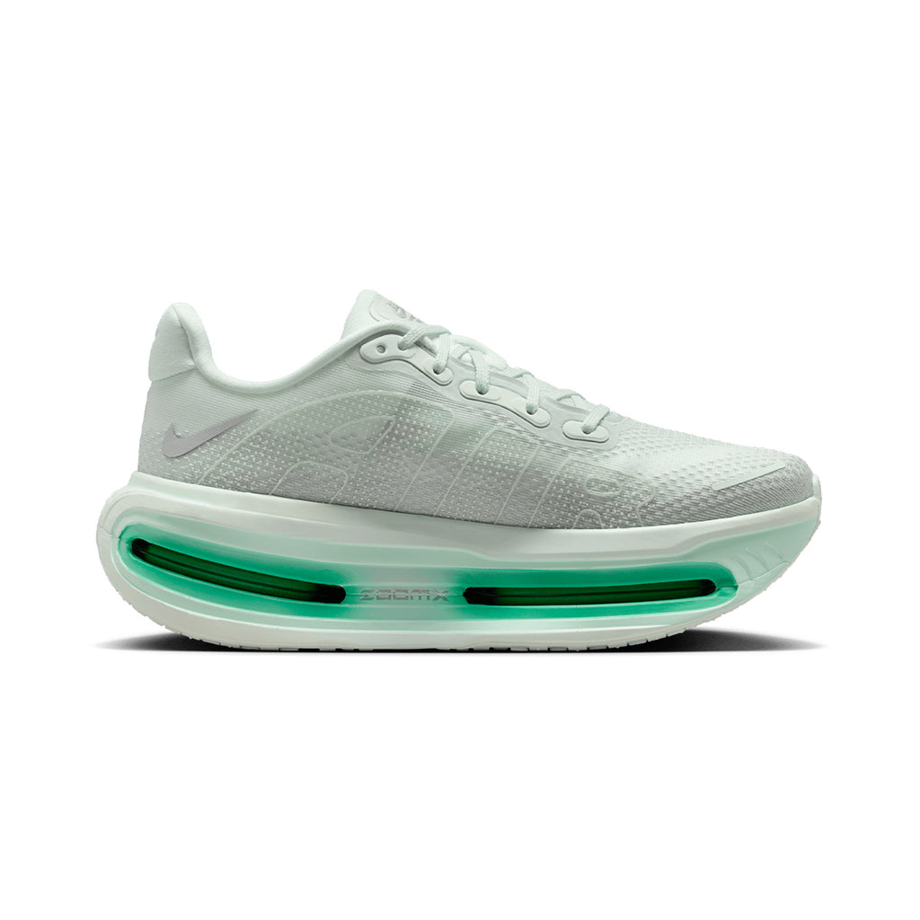NIKE W VOMERO PREMIUM - BARELYGREEN/METALLICSILVER