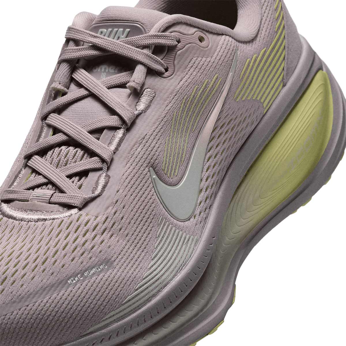 NIKE WOMEN VOMERO 18 - PARTICLEROSE/SAIL/SILVERLILAC/FENNEL