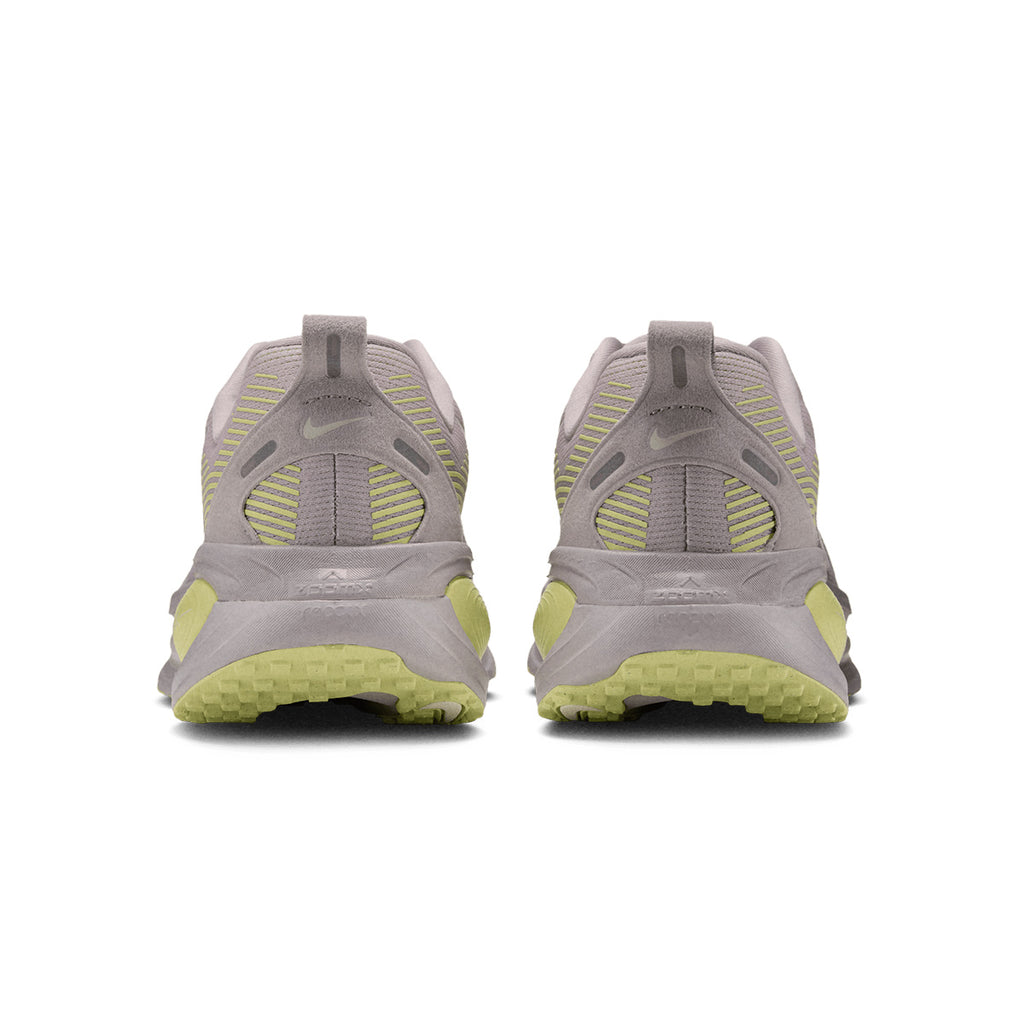 NIKE WOMEN VOMERO 18 - PARTICLEROSE/SAIL/SILVERLILAC/FENNEL
