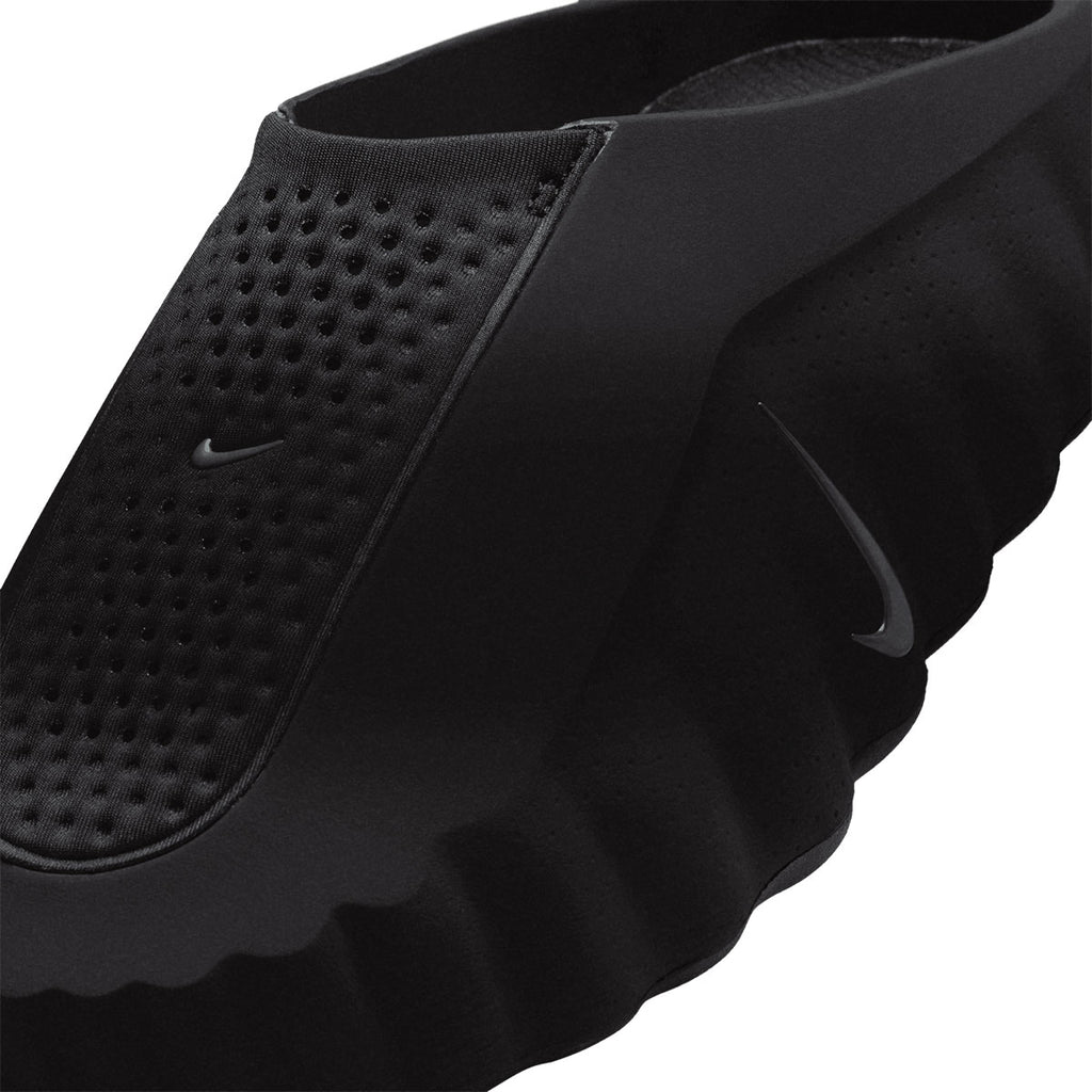 NIKE WOMEN MIND 001 - BLACK/CHROME/HYPER CRIMSON/WHITE
