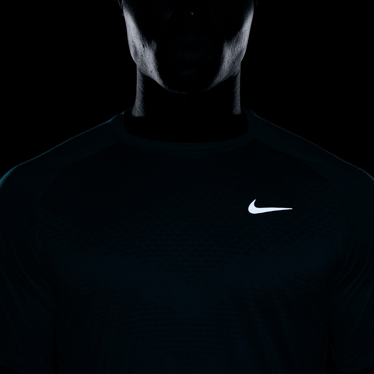 NIKE MEN STRIDE RUNNING SHORT SLEEVE TOP  - BRIGHTSPRUCE/REFLECTIVESILV