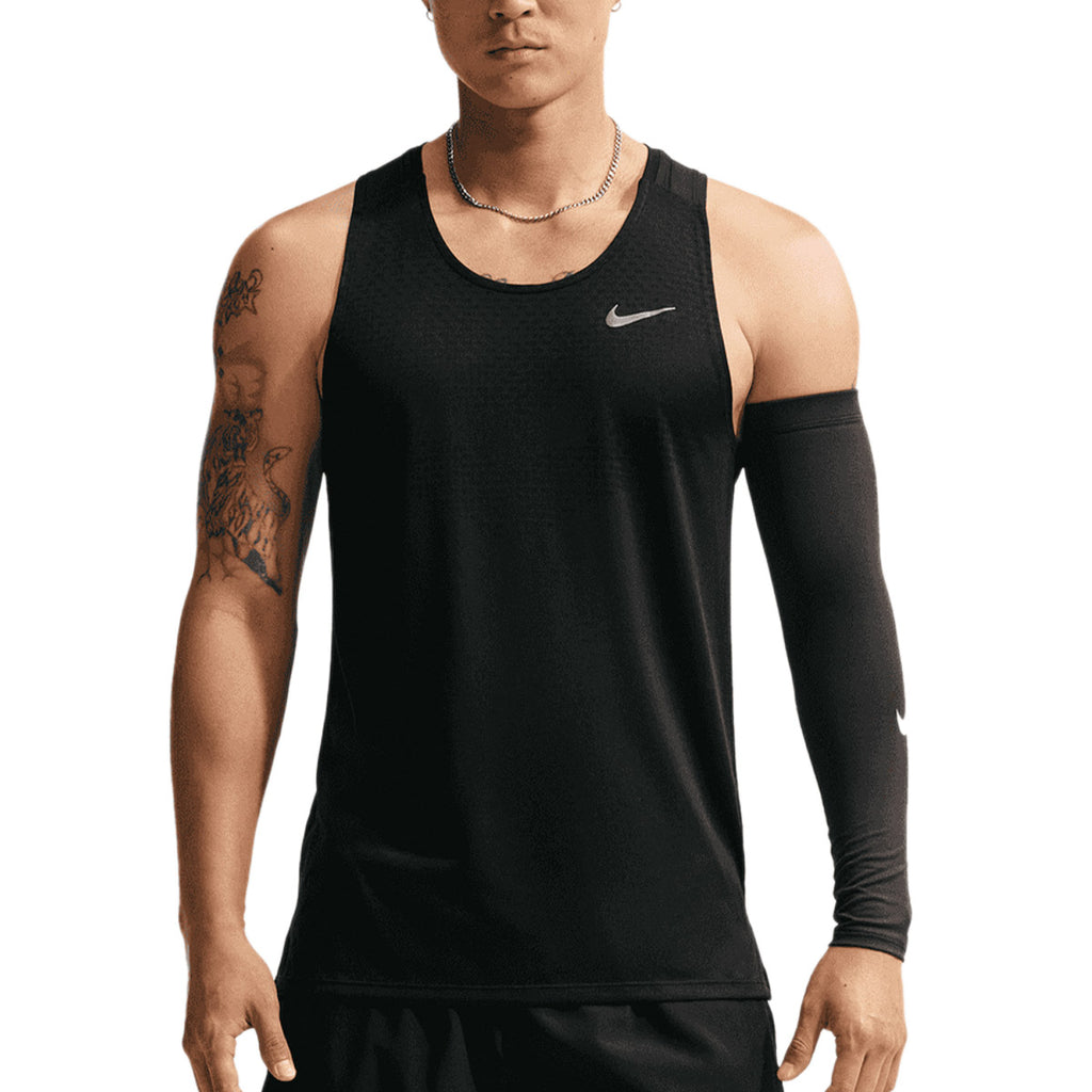 NIKE MEN STRIDE RUNNING TANK TOP - BLACK/REFLECTIVESILV