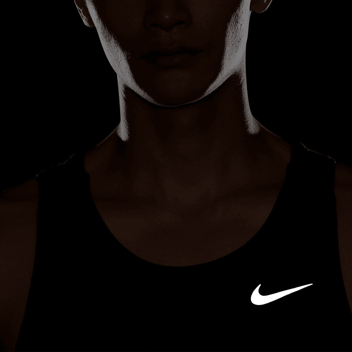 NIKE MEN STRIDE RUNNING TANK TOP - BLACK/REFLECTIVESILV