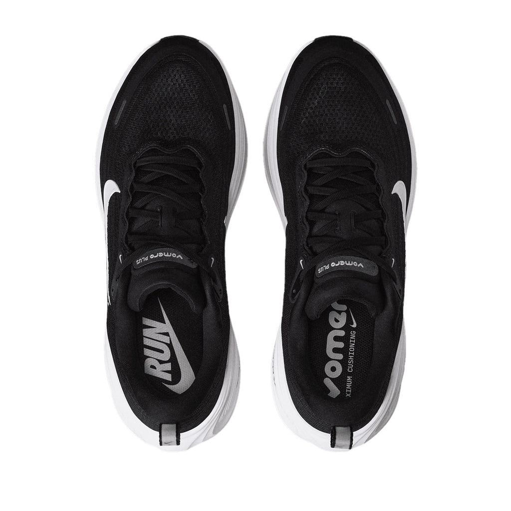 NIKE MEN VOMERO PLUS - BLACK/WHITE/COOLGREY/MTLCDARKGREY