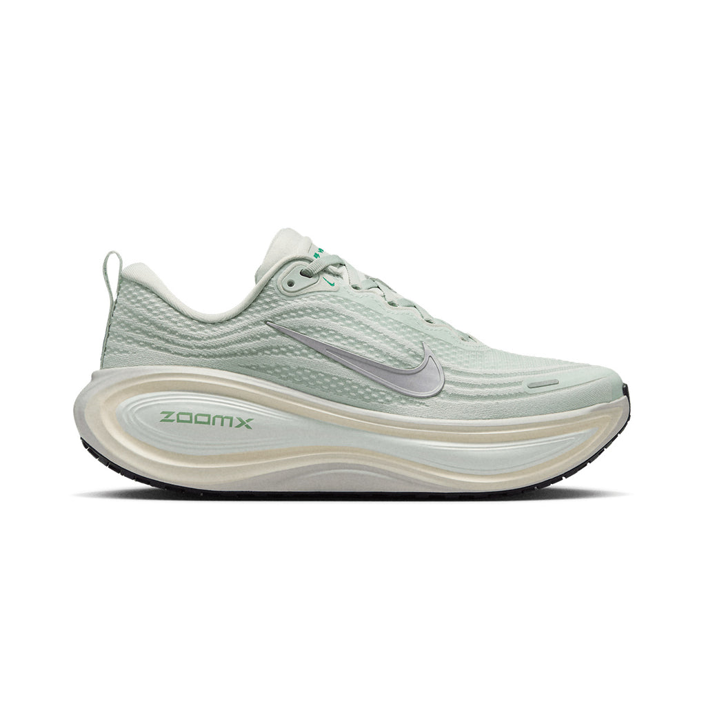 NIKE W VOMERO PLUS - LIGHTSILVER/METALLICSILVER