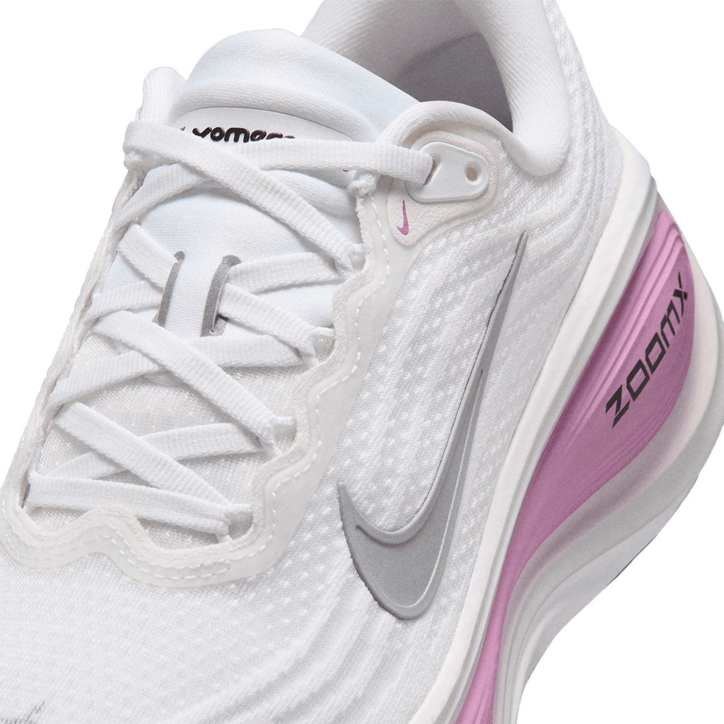 NIKE WOMEN VOMERO PLUS - WHITE/METALLICSILVER/BLEACHEDLILAC