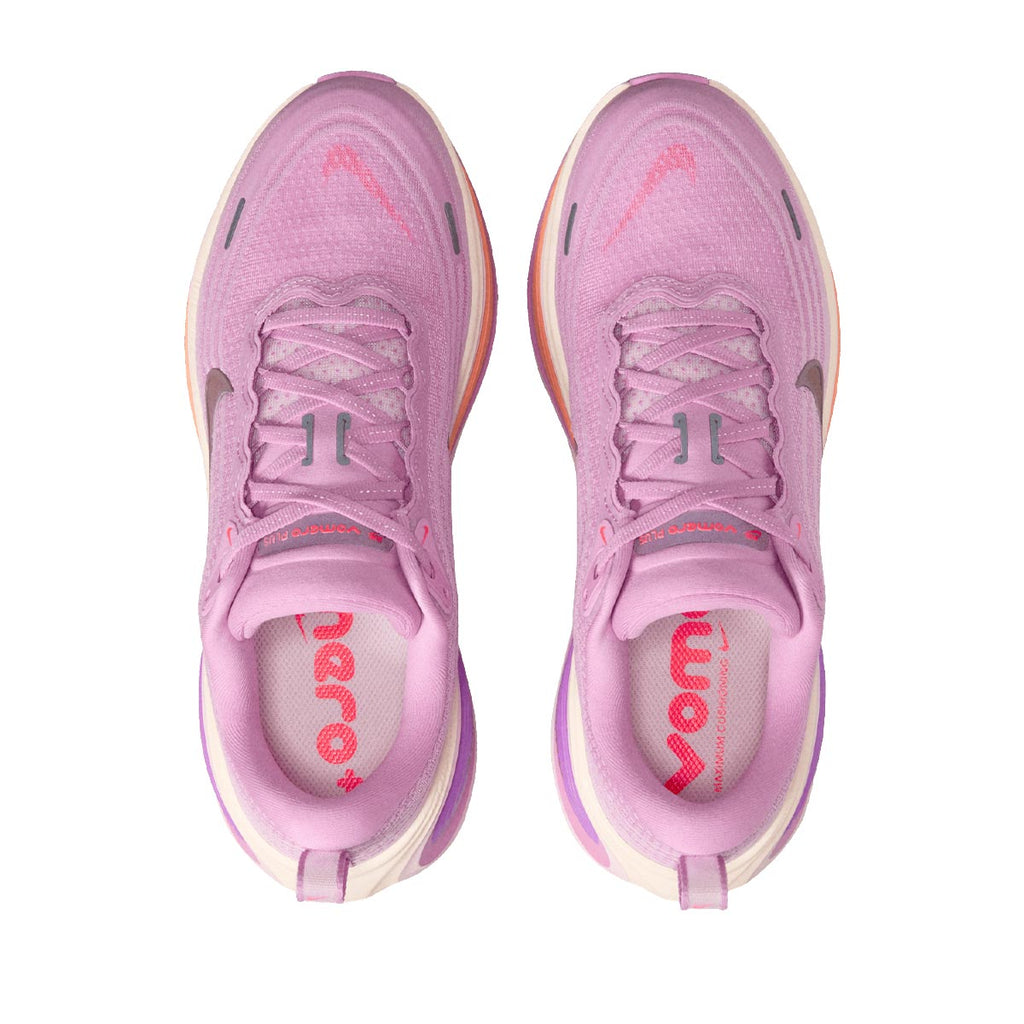 NIKE W VOMERO PLUS - LTMAGENTA/BLACK/PINKFOAM/BRIGHTVIOLET