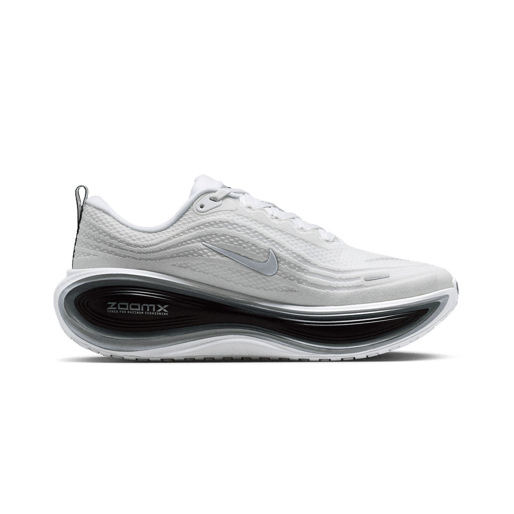 NIKE M VOMERO PLUS RR - WHITE/METALLICSILVER/BLACK/COOLGREY