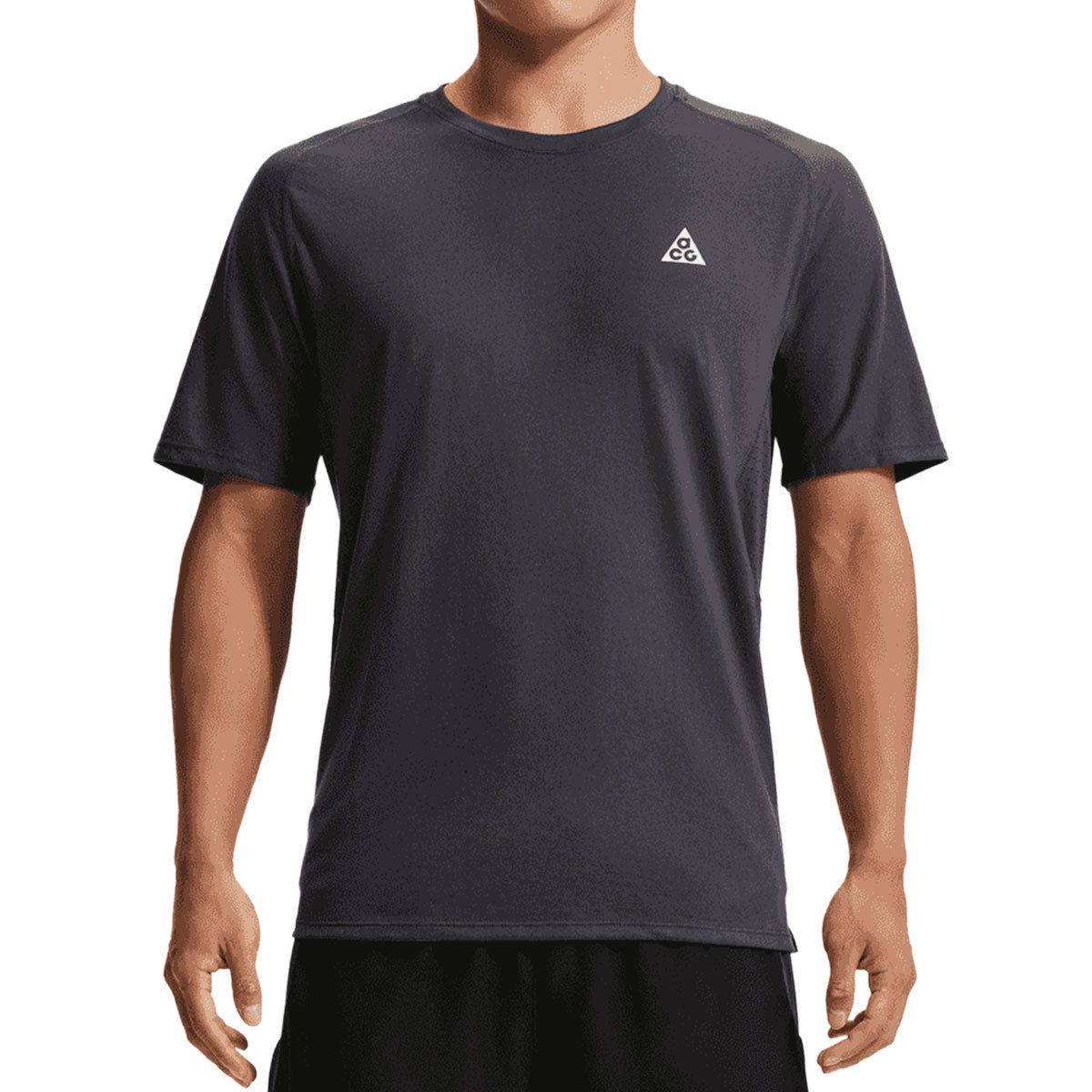 NIKE MEN ACG SOLAR CHASE TEE - GRIDIRON/GRIDIRON/SUMMITWHITE