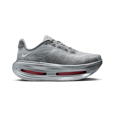 NIKE W VOMERO PREMIUM QS FDL - GEYSERGREY/PEONY/METALLICSILVER