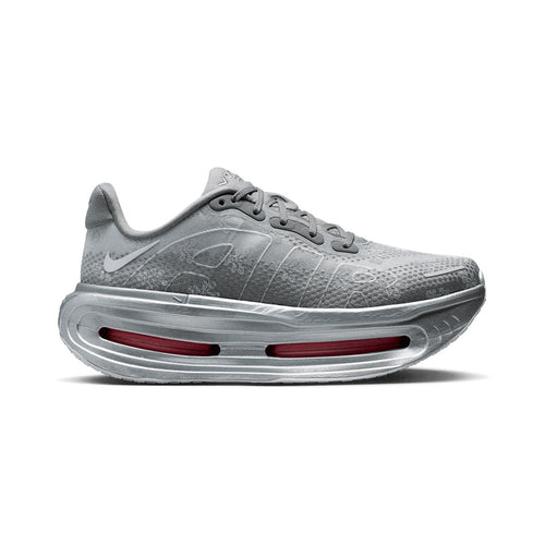 NIKE W VOMERO PREMIUM QS FDL - GEYSERGREY/PEONY/METALLICSILVER