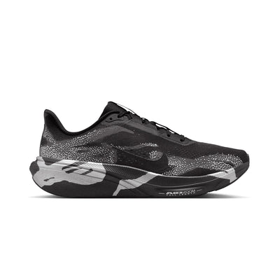 NIKE M AIR ZOOM PEGASUS 42 DSRPT - BLACK/BLACK/MEDIUMASH/METALLICSILVER