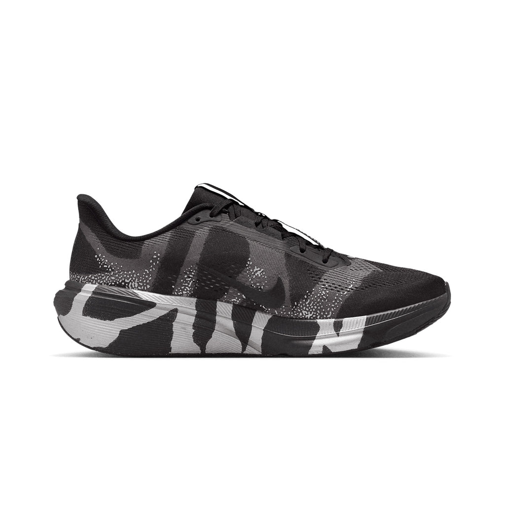 NIKE M AIR ZOOM PEGASUS 42 DSRPT - BLACK/BLACK/MEDIUMASH/METALLICSILVER