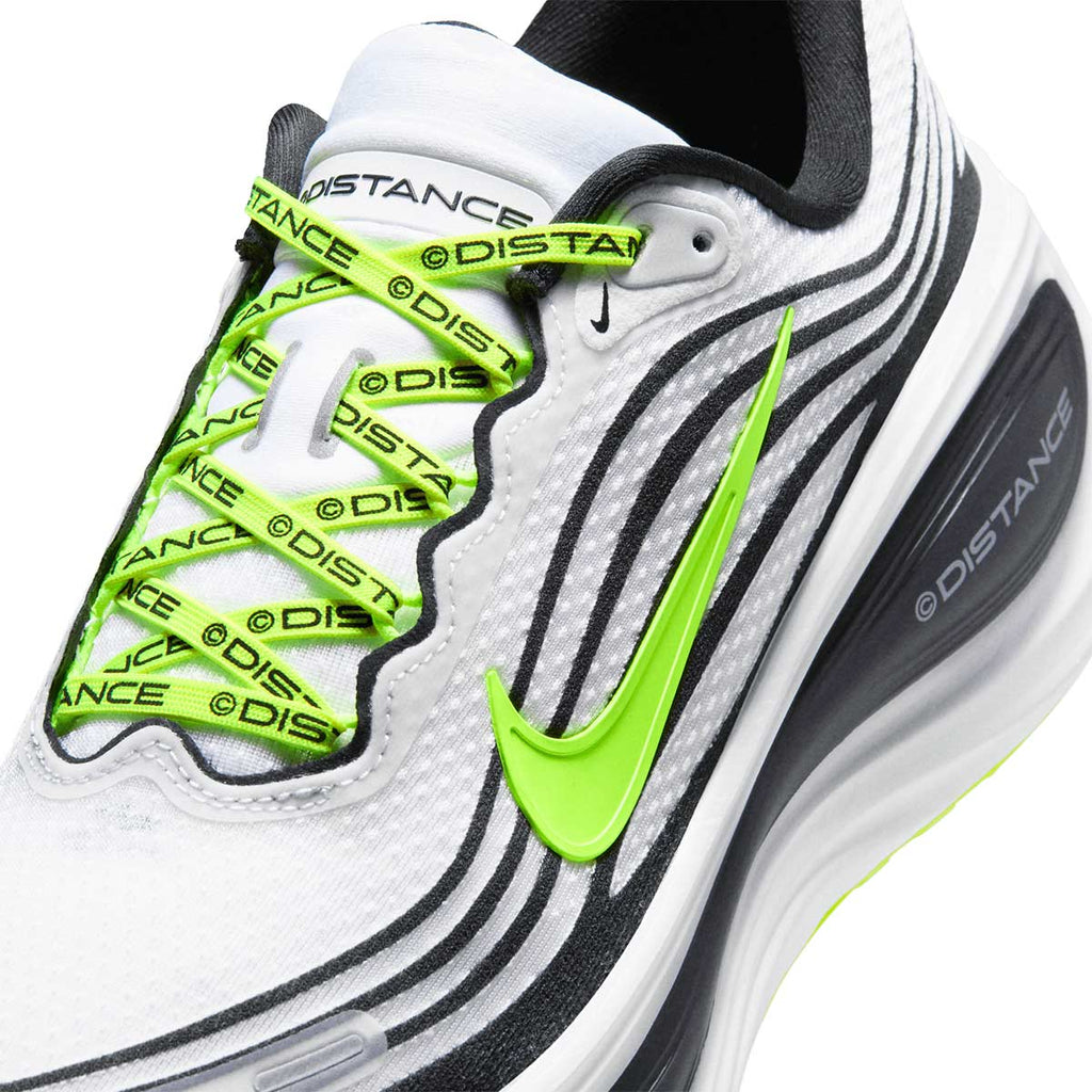 NIKE MEN VOMERO PLUS X DISTANCE - WHITE/METALLICSILVER/BLACK/VOLT