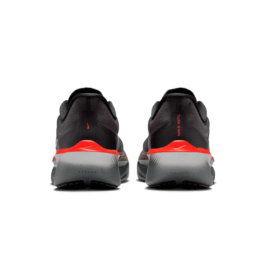 NIKE M ZOOM FLY 6 - BLACK/METALLICSILVER/BRIGHTCRIMSON