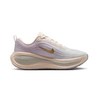 NIKE WOMEN VOMERO PLUS - CHALK/METALLICGOLD/BLEACHEDLILAC