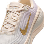NIKE WOMEN VOMERO PLUS - CHALK/METALLICGOLD/BLEACHEDLILAC