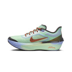 NIKE MEN ZOOM FLY 6 PRM - STEAM/UNIVERSITYRED/FROSTEDSPRUCE