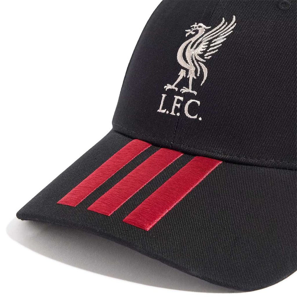 ADIDAS LIVERPOOL 2026/2027 BASEBALL CAP - BLACK/ACTIVE MAROON/GREY TWO