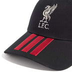 ADIDAS LIVERPOOL 2026/2027 BASEBALL CAP - BLACK/ACTIVE MAROON/GREY TWO