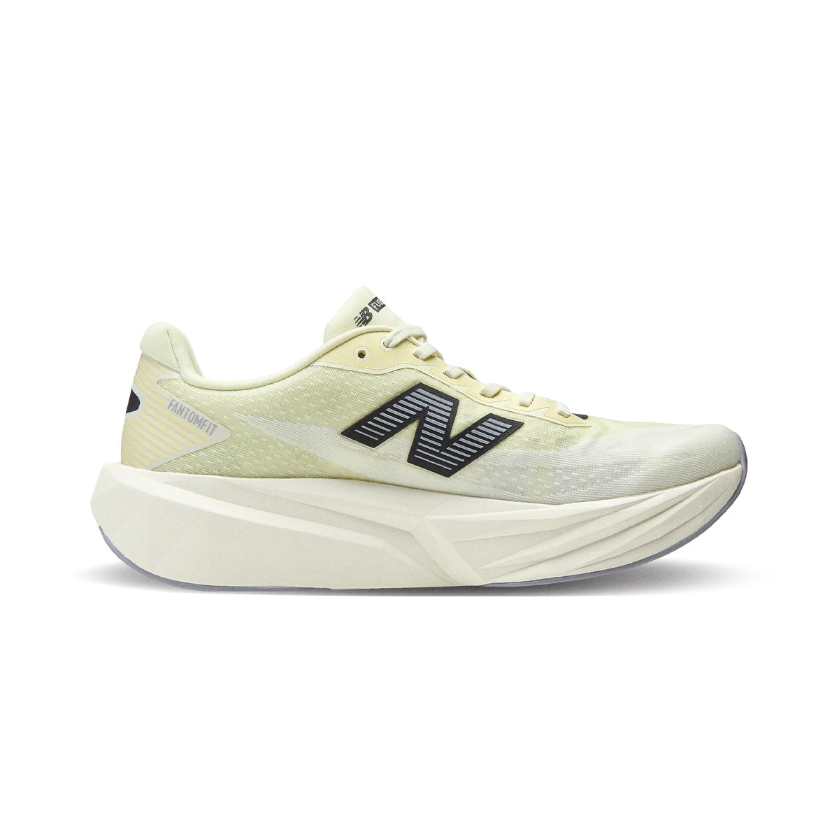 NEW BALANCE MEN FUELCELL REBEL V5 - PISTACHIOBUTTER/DIGITALMIST