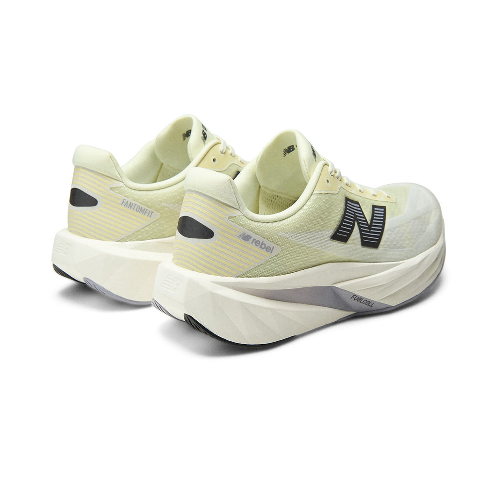 NEW BALANCE MEN FUELCELL REBEL V5 - PISTACHIOBUTTER/DIGITALMIST