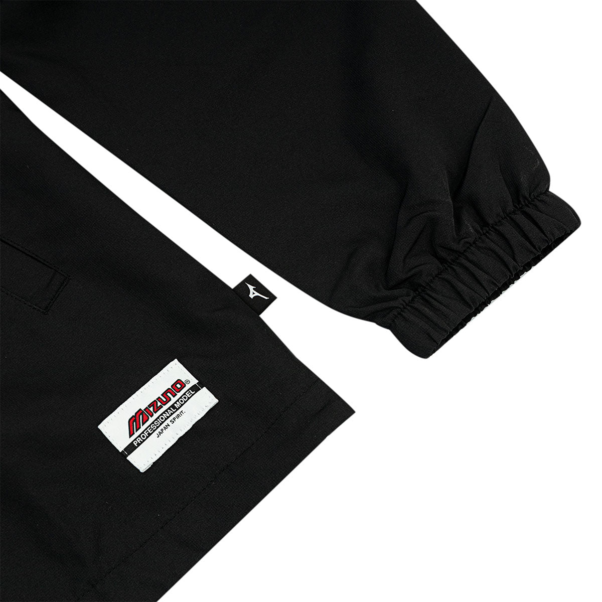 MIZUNO MORELIA LIGHT WOVEN BOMBER JACKET - BLACK
