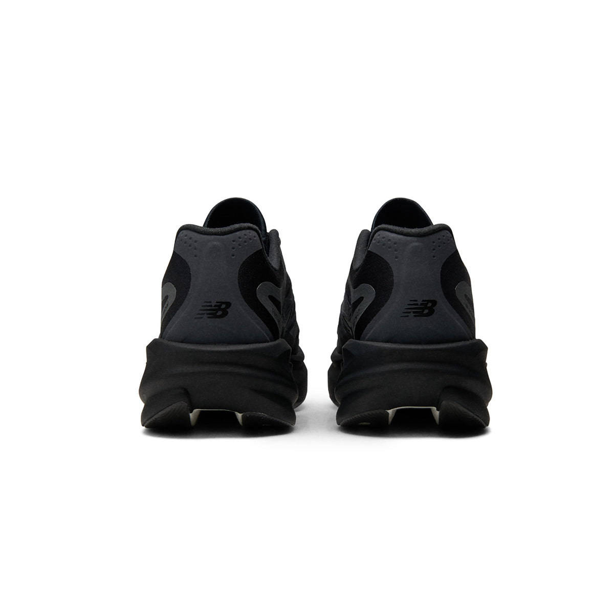 NEW BALANCE MEN SUPERCOMP REBEL V1 - BLACK/MAGNET