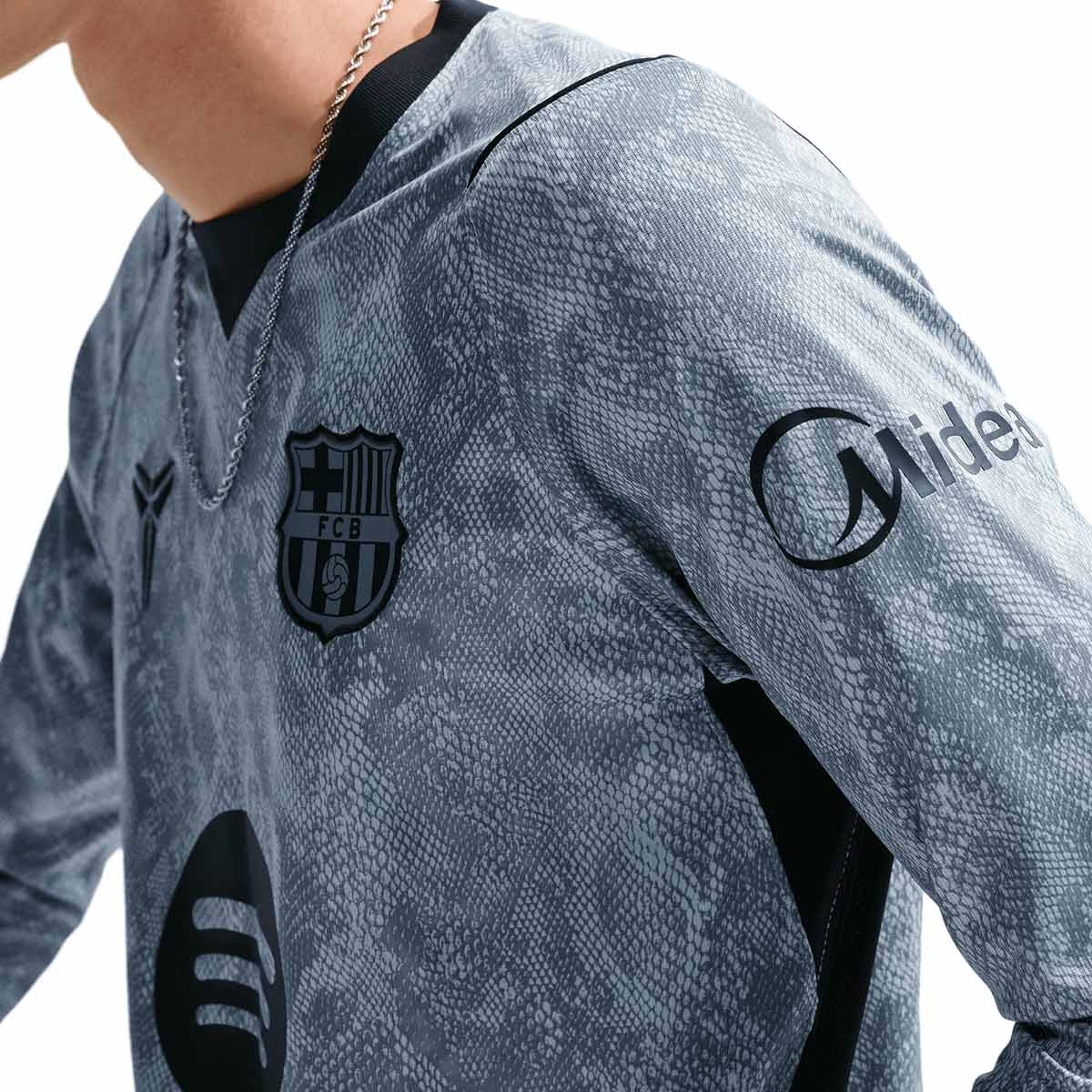 NIKE BARCELONA 2026/2027 AWAY GOALKEEPER REPLICA LONG SLEEVE JERSEY - WOLF GREY/WOLF GREY/BLACK/BLACK
